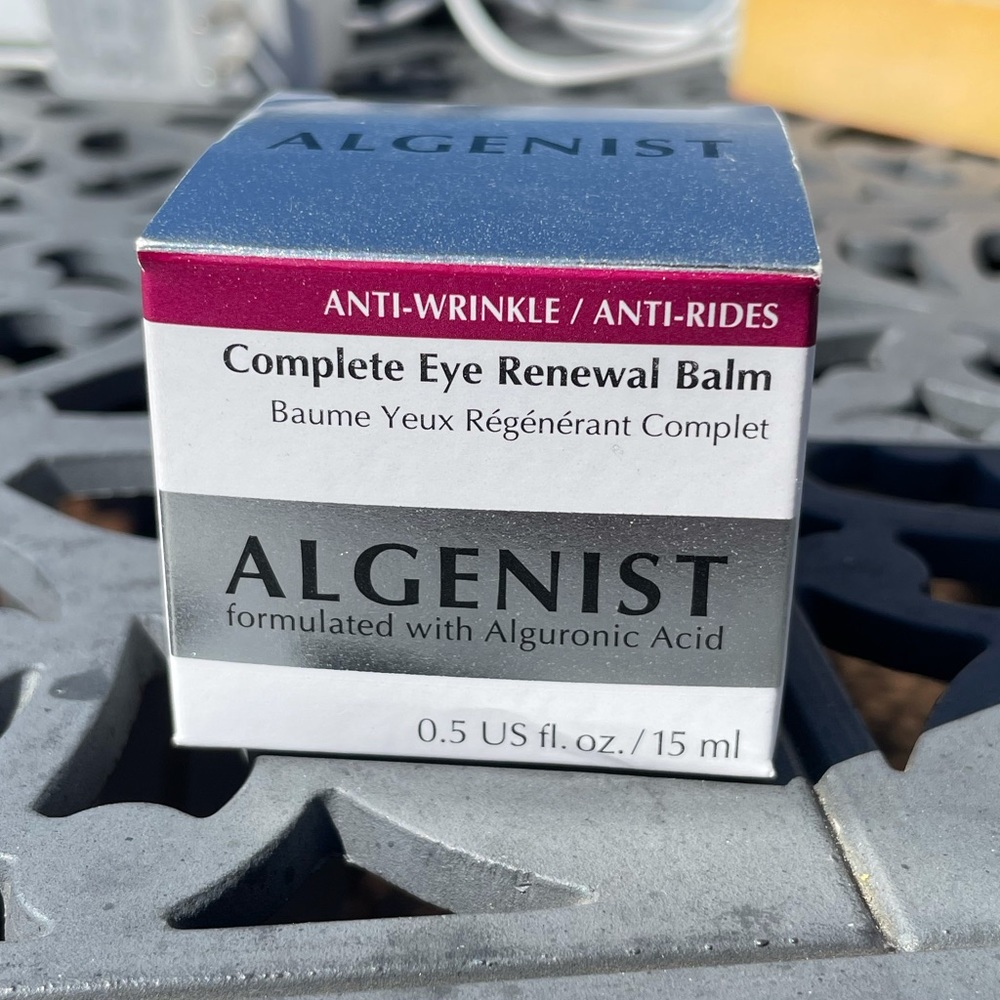 Algenist renewing eye balm